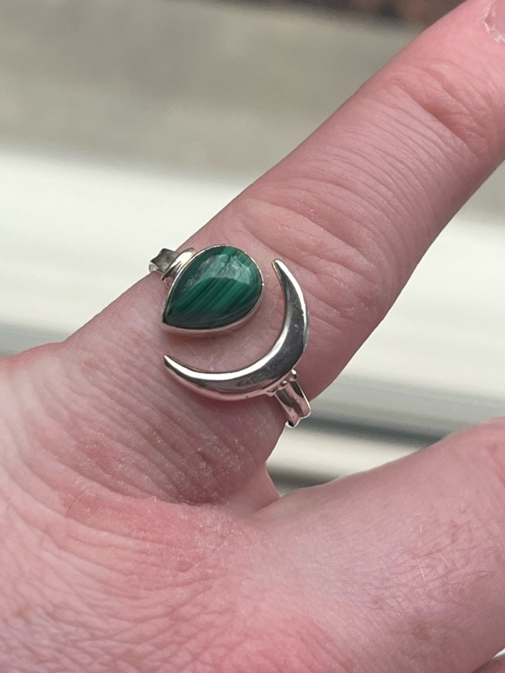 Malachite Sterling Silver Ring - Picture 3 of 5